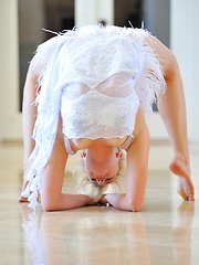 Jessica the beautiful contortionist