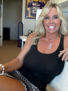 Hotty Girl Pussy Wifey